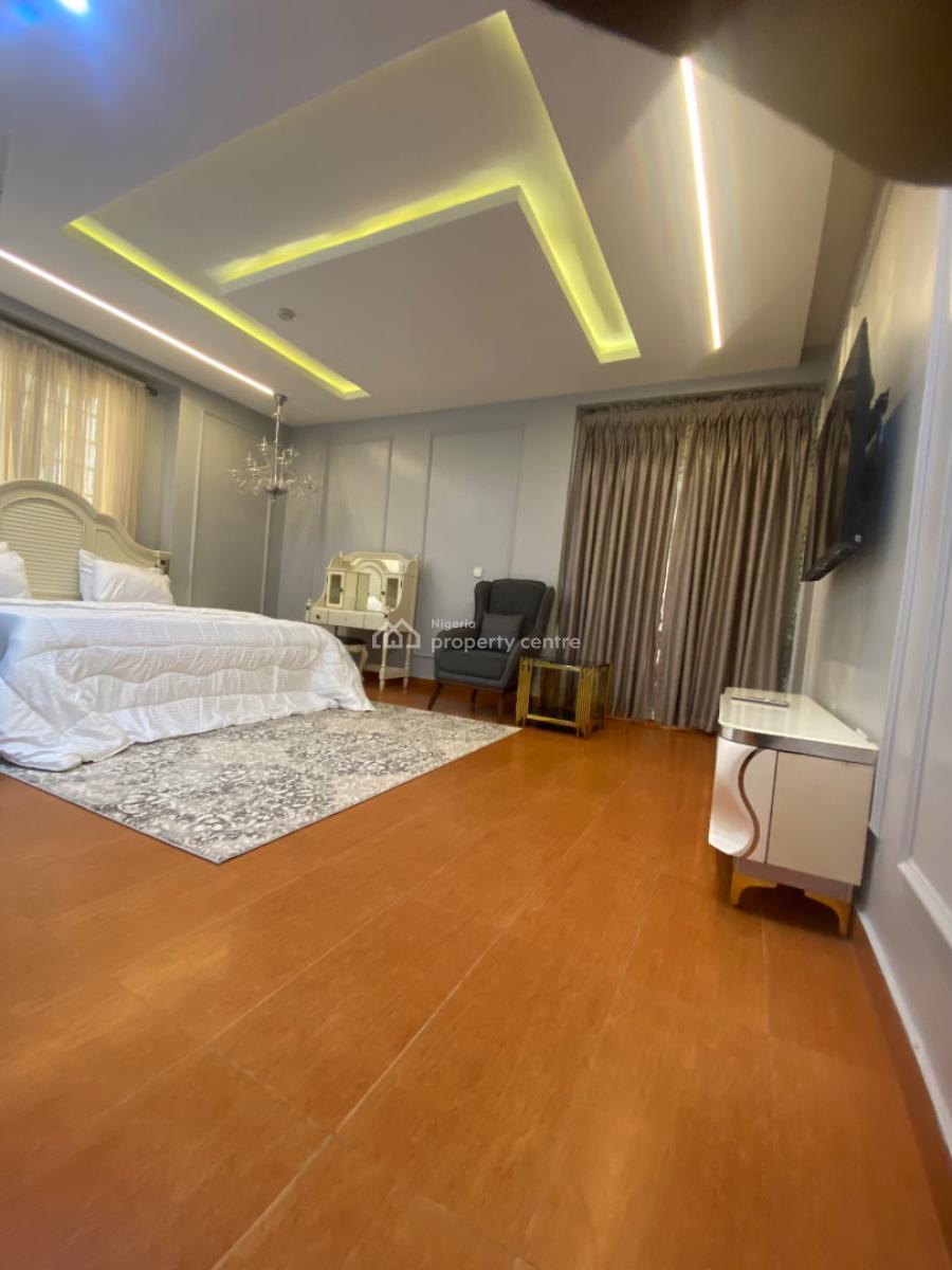 Distress!!! Luxury Fully Furnished 3 Bedroom Plus B Q, Distress Sales!! Fully Furnished 3 Bed+bq + Solar at Oniru  V I Lekki, Oniru, Victoria Island (vi), Lagos, Flat / Apartment for Sale