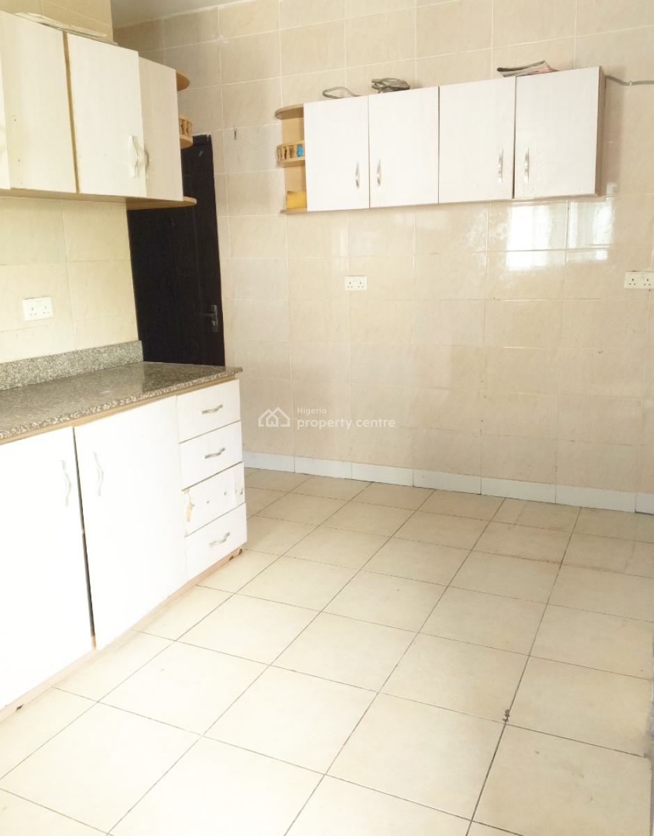 Nice and Standard 3bedroom Upstairs Flat, Serene and Secure Estate, Sangotedo Ajah, Sangotedo, Ajah, Lagos, Flat / Apartment for Rent