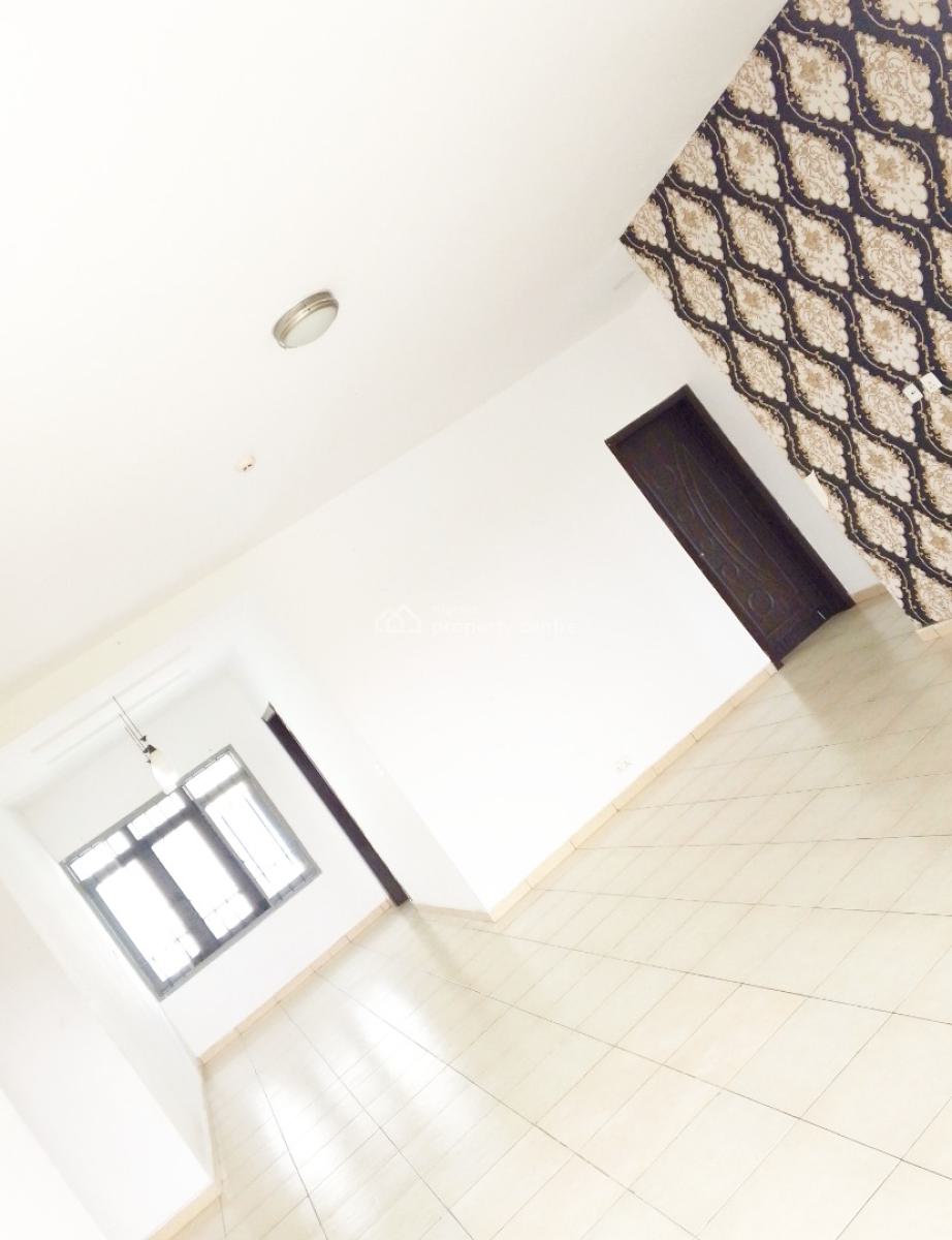 Nice and Standard 3bedroom Upstairs Flat, Serene and Secure Estate, Sangotedo Ajah, Sangotedo, Ajah, Lagos, Flat / Apartment for Rent