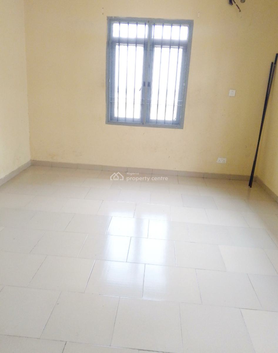 Nice and Standard 3bedroom Upstairs Flat, Serene and Secure Estate, Sangotedo Ajah, Sangotedo, Ajah, Lagos, Flat / Apartment for Rent