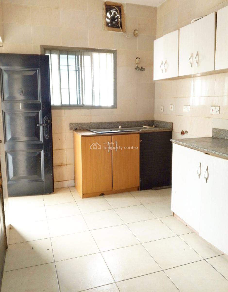 Nice and Standard 3bedroom Upstairs Flat, Serene and Secure Estate, Sangotedo Ajah, Sangotedo, Ajah, Lagos, Flat / Apartment for Rent