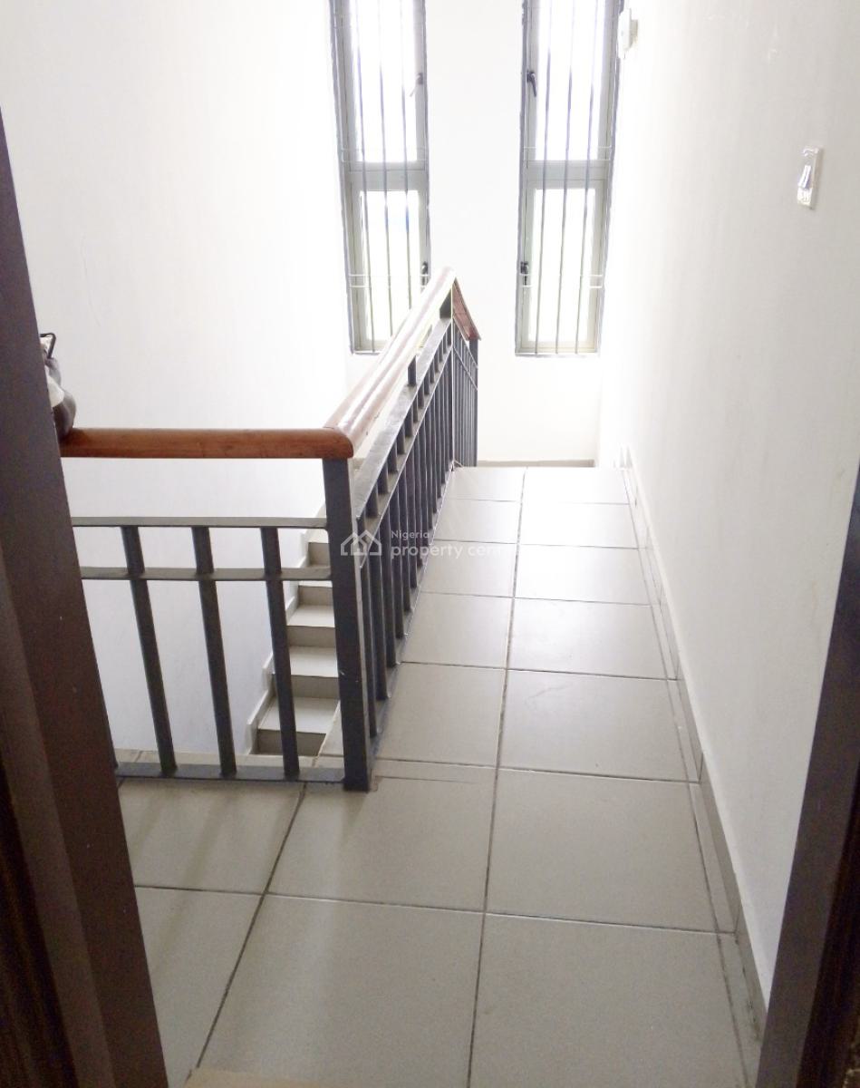 Nice and Standard 3bedroom Upstairs Flat, Serene and Secure Estate, Sangotedo Ajah, Sangotedo, Ajah, Lagos, Flat / Apartment for Rent