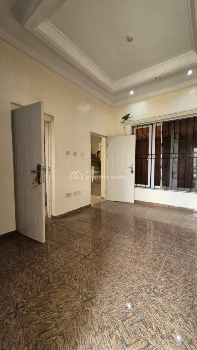 a Service 3 Bedroom Duplex at Ikeja Gra, Ikeja., Gra Ikeja, Ikeja Gra, Ikeja, Lagos, Semi-detached Duplex for Rent