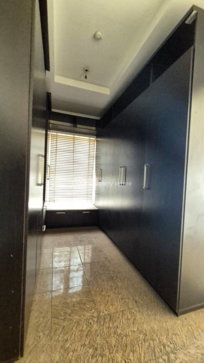 a Service 3 Bedroom Duplex at Ikeja Gra, Ikeja., Gra Ikeja, Ikeja Gra, Ikeja, Lagos, Semi-detached Duplex for Rent