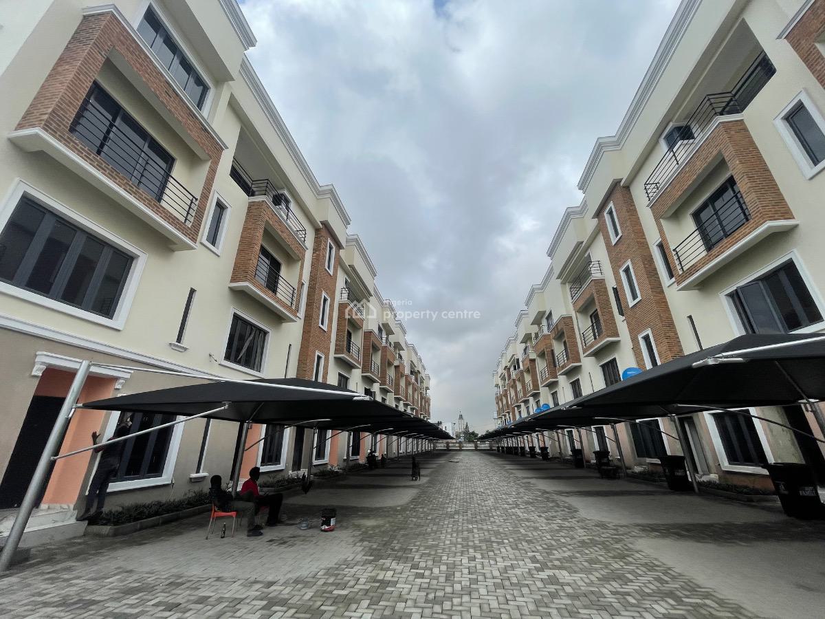 3 Bedroom Penthouse with Bq, Lekki Phase 1, Lekki, Lagos, Flat / Apartment for Rent