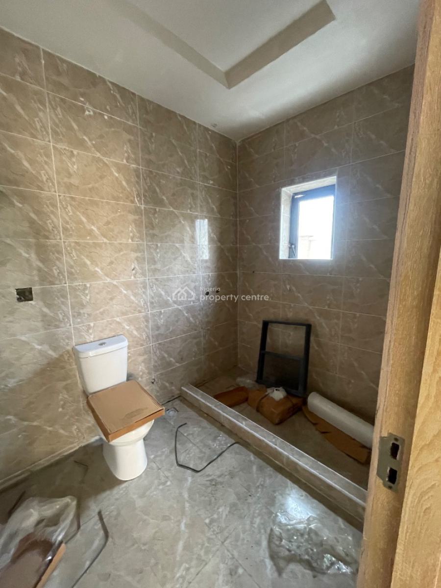 3 Bedroom Penthouse with Bq, Lekki Phase 1, Lekki, Lagos, Flat / Apartment for Rent