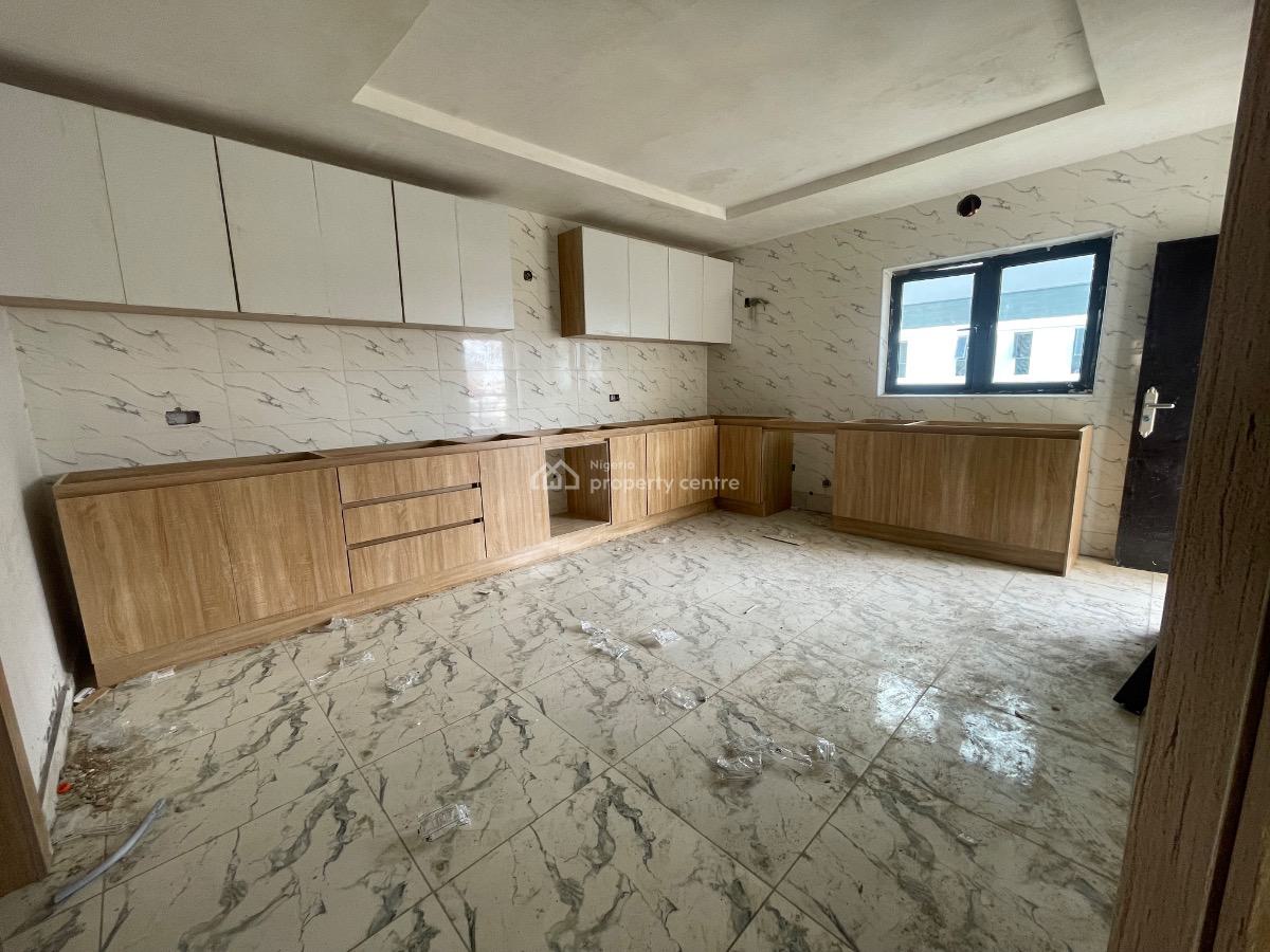 3 Bedroom Penthouse with Bq, Lekki Phase 1, Lekki, Lagos, Flat / Apartment for Rent