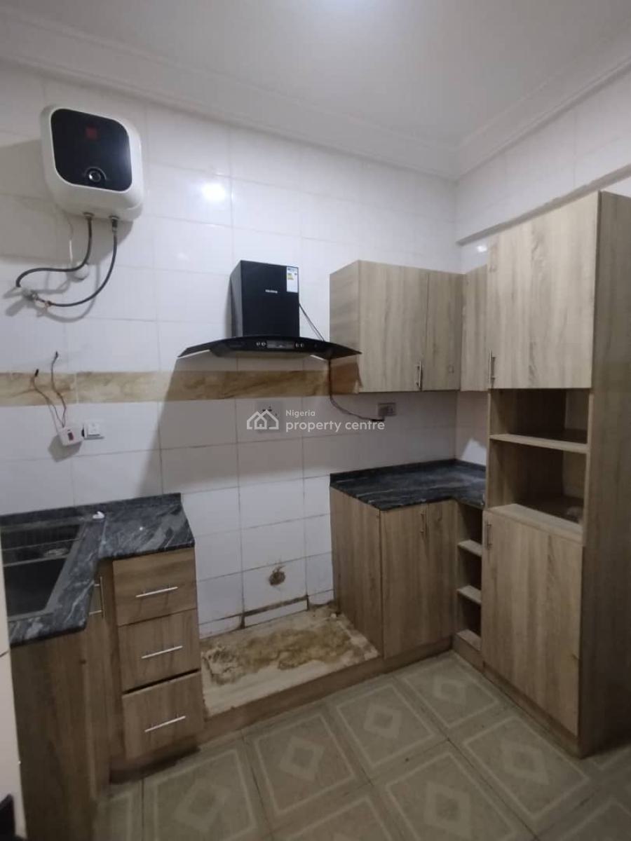 Well Standard 3 Bedroom Flat Without Bq Tarred Road, Katampe (main), Katampe, Abuja, Flat / Apartment for Rent