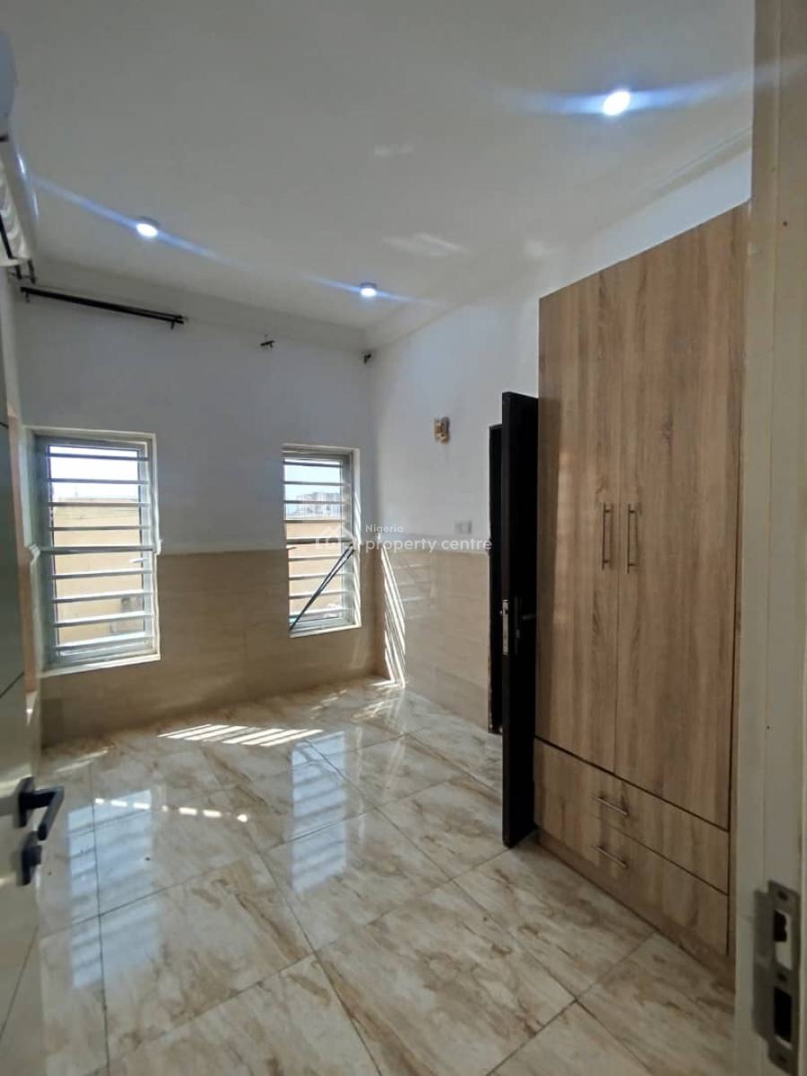 Well Standard 3 Bedroom Flat Without Bq Tarred Road, Katampe (main), Katampe, Abuja, Flat / Apartment for Rent