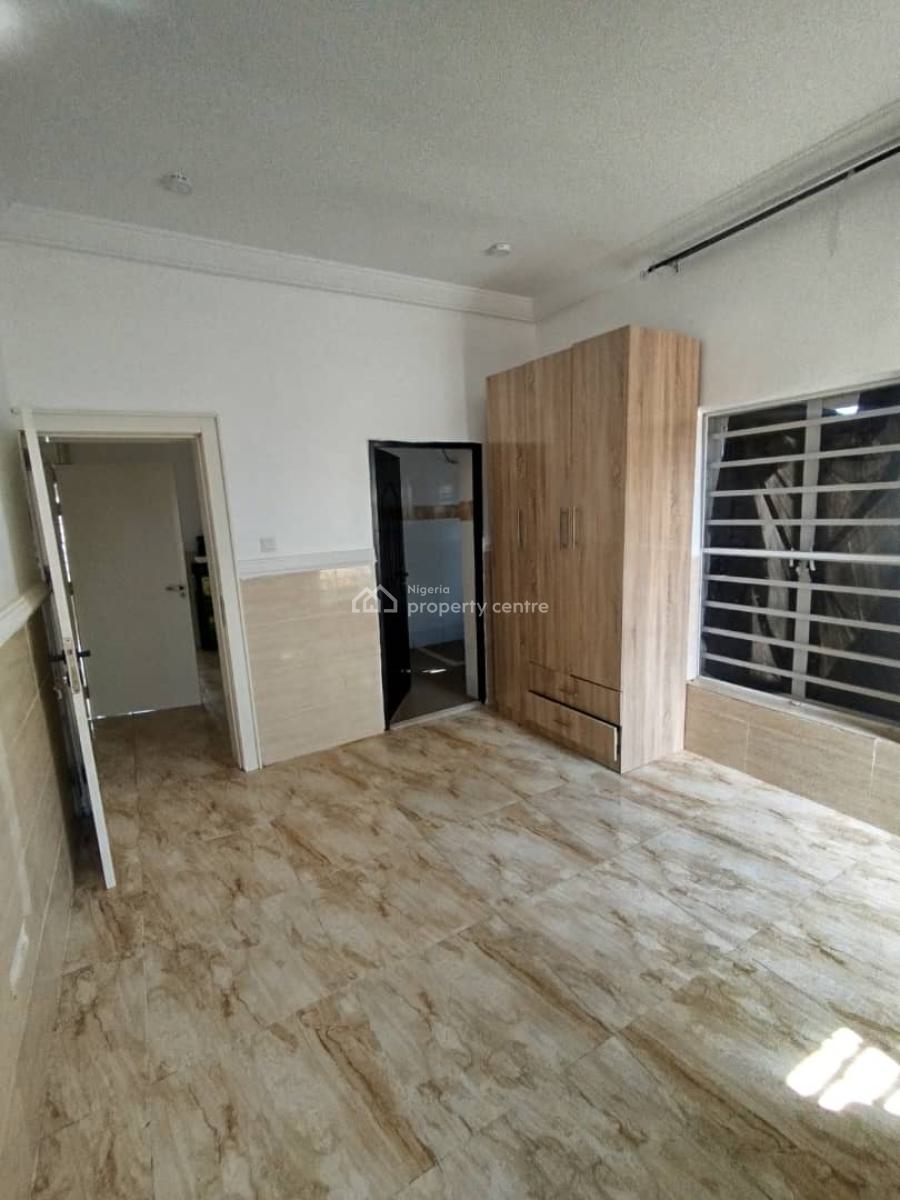 Well Standard 3 Bedroom Flat Without Bq Tarred Road, Katampe (main), Katampe, Abuja, Flat / Apartment for Rent