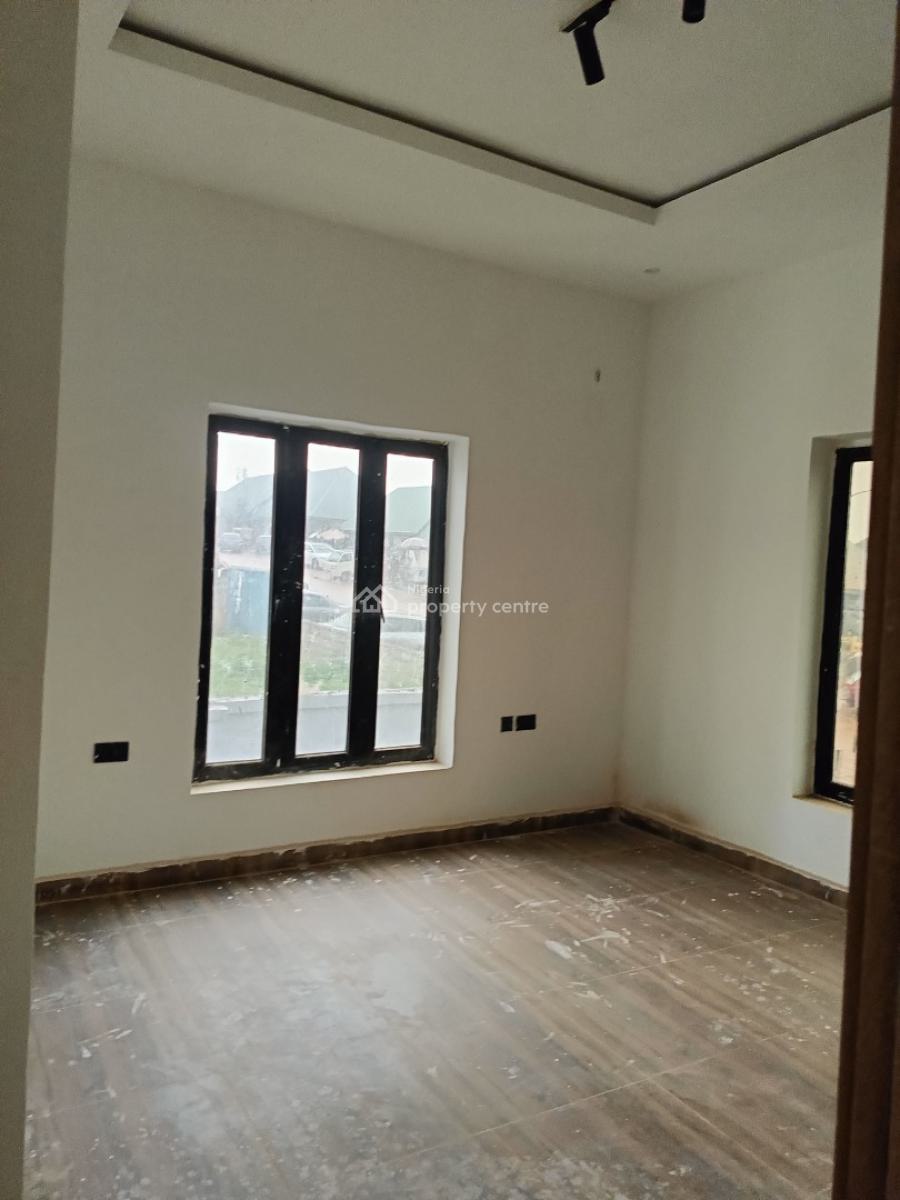 5-bedroom Semi-detached Duplex with a Study Room and Bq in Guzape, Asokoro Heights Guzape, Guzape District, Abuja, Semi-detached Duplex for Sale