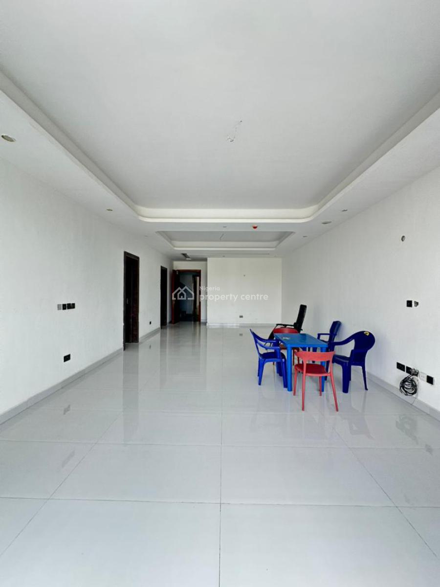 Beautifully Built 2 Bedroom Apartment with Gym and Elevator, Lekki Phase One, Lekki, Lagos, House for Rent