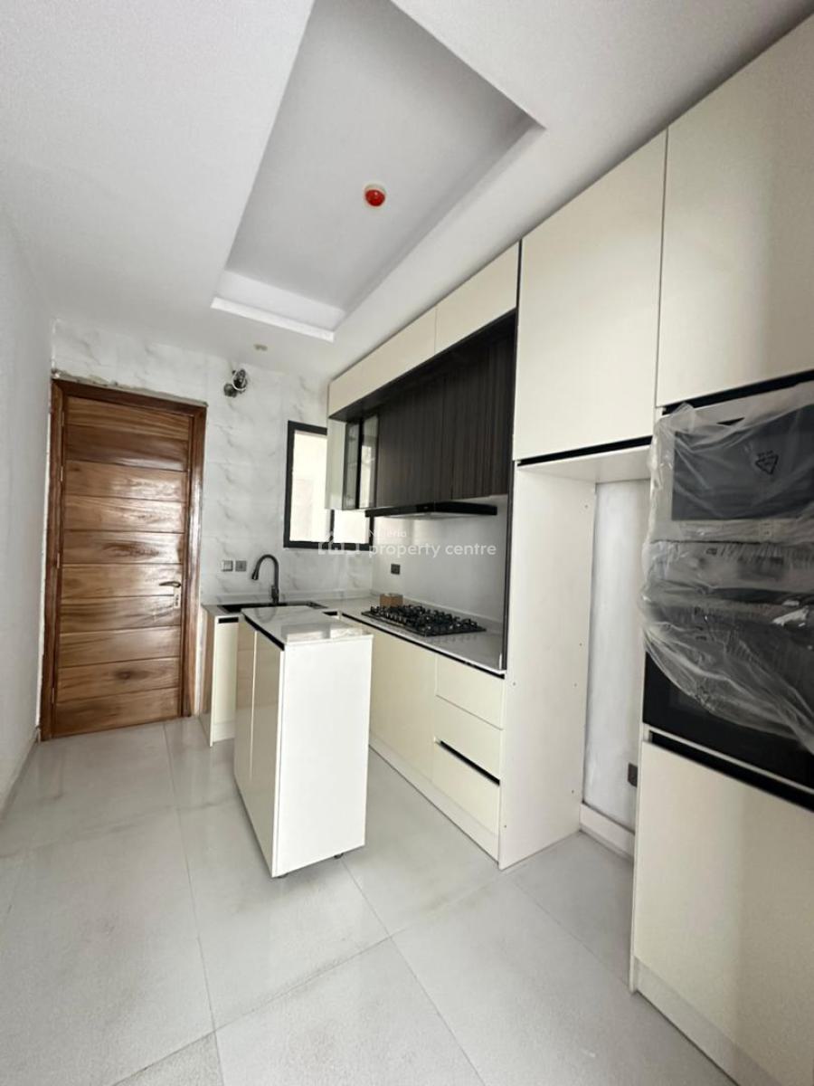 Beautifully Built 2 Bedroom Apartment with Gym and Elevator, Lekki Phase One, Lekki, Lagos, House for Rent