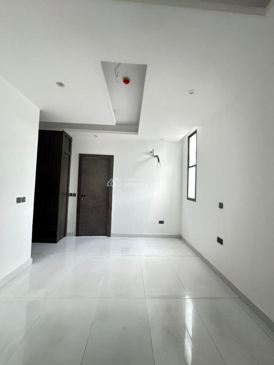 Beautifully Built 2 Bedroom Apartment with Gym and Elevator, Lekki Phase One, Lekki, Lagos, House for Rent