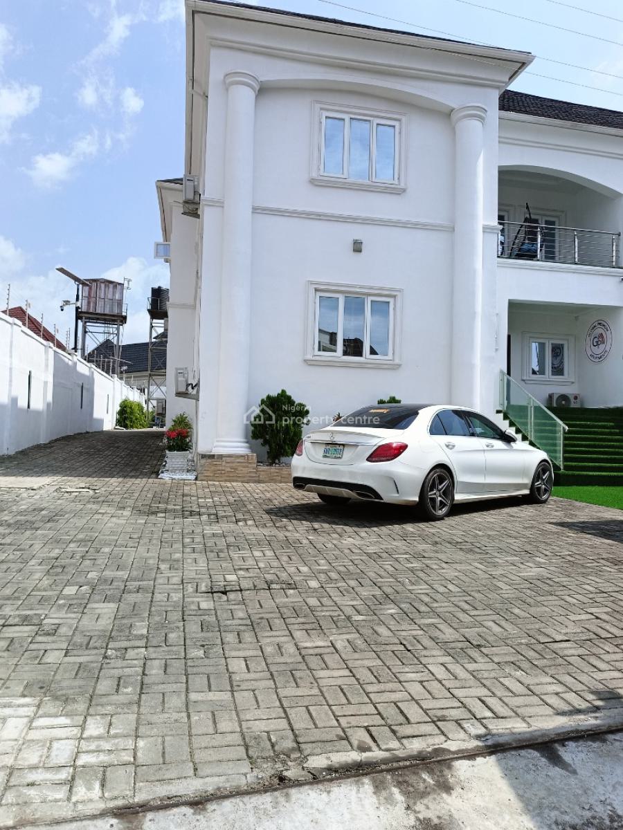 Fully Furnished 5 Bedroom Duplex in Guzape, Guzape, Guzape District, Abuja, Semi-detached Duplex Short Let