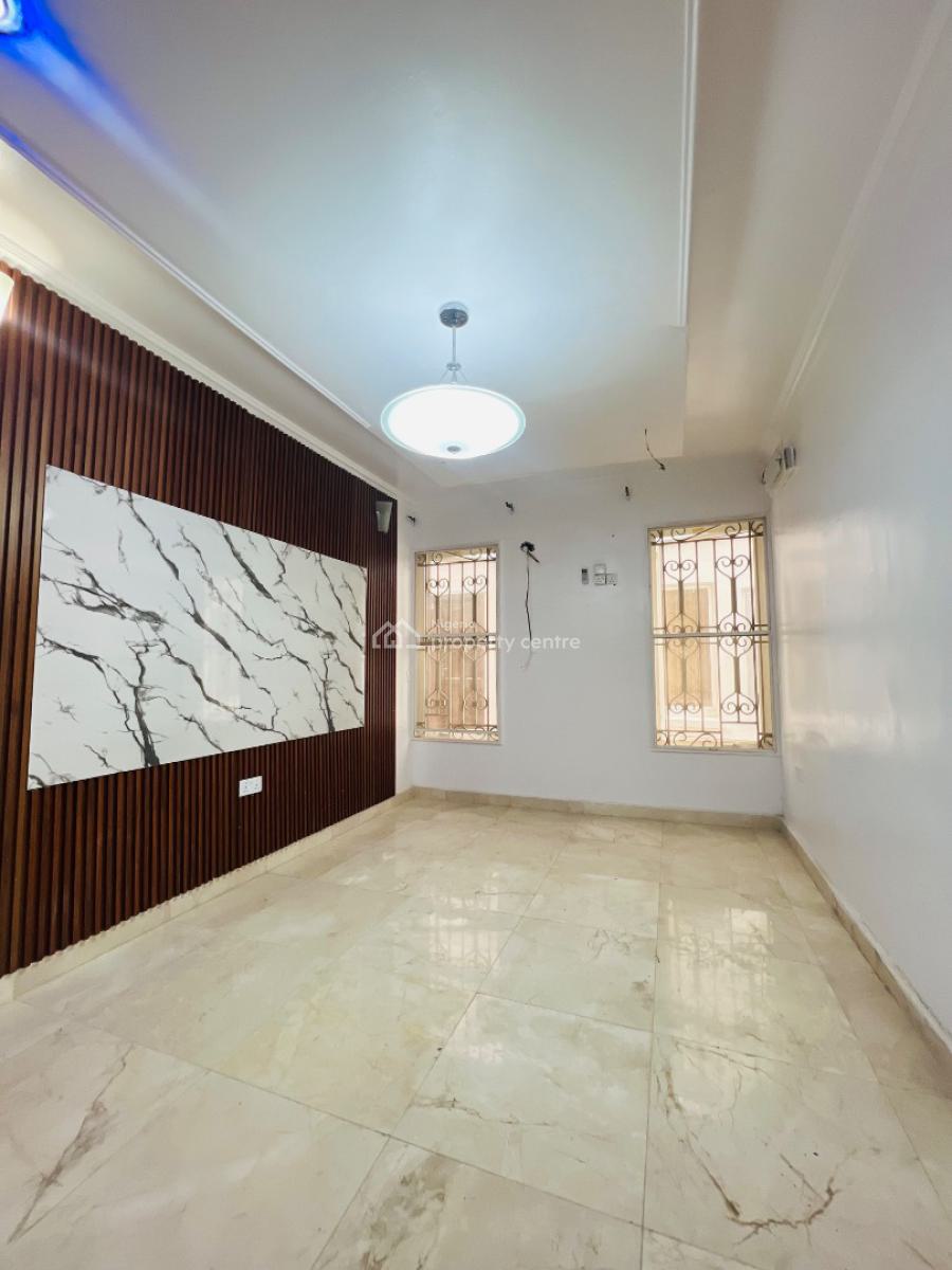Well Built 2bedroom Apartment, Lekki Phase 1, Lekki, Lagos, Flat / Apartment for Rent