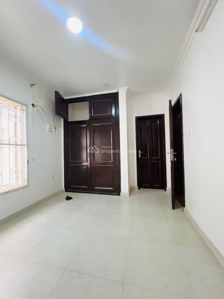 Well Built 2bedroom Apartment, Lekki Phase 1, Lekki, Lagos, Flat / Apartment for Rent