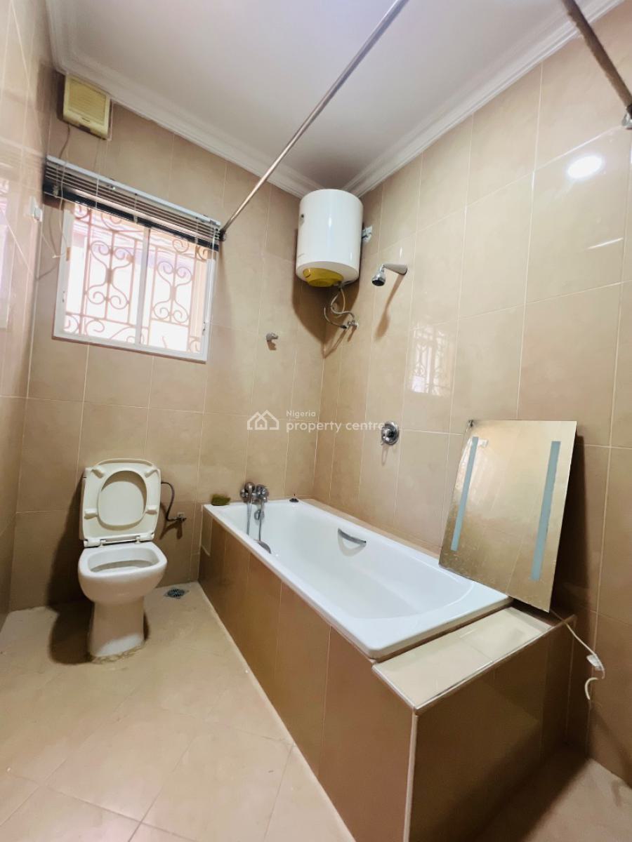 Well Built 2bedroom Apartment, Lekki Phase 1, Lekki, Lagos, Flat / Apartment for Rent