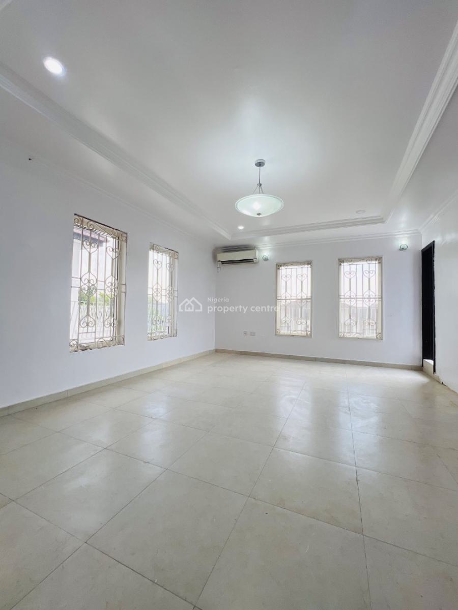Well Built 2bedroom Apartment, Lekki Phase 1, Lekki, Lagos, Flat / Apartment for Rent