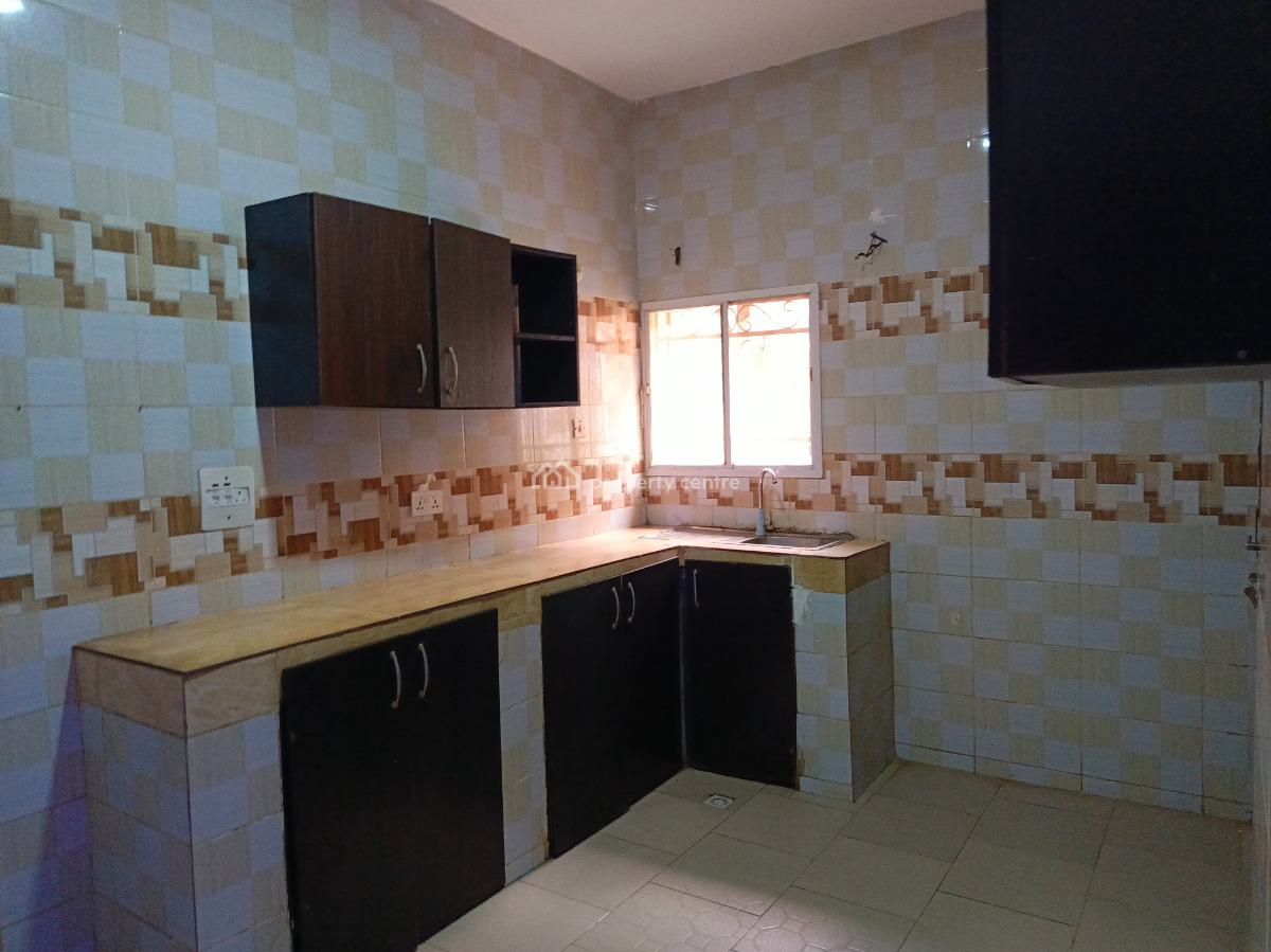 Clean 2 Bedroom Flat, Kubwa Fo1 Kubwa, Fo1 Layout, Kubwa, Abuja, Flat / Apartment for Rent