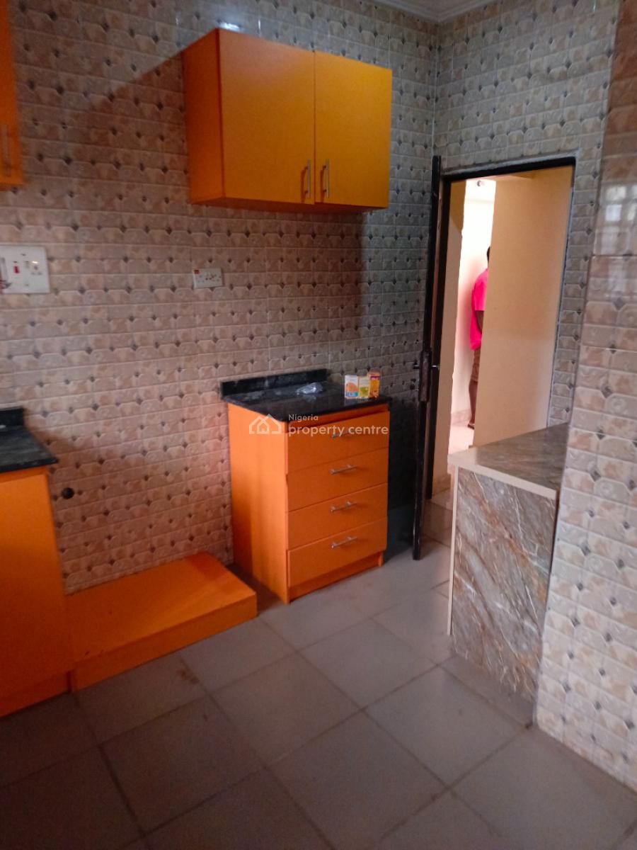 Sharp 2 Bedroom Flat, on a Tarred Road, Fo1 Layout Kubwa, Fo1 Layout, Kubwa, Abuja, Flat / Apartment for Rent