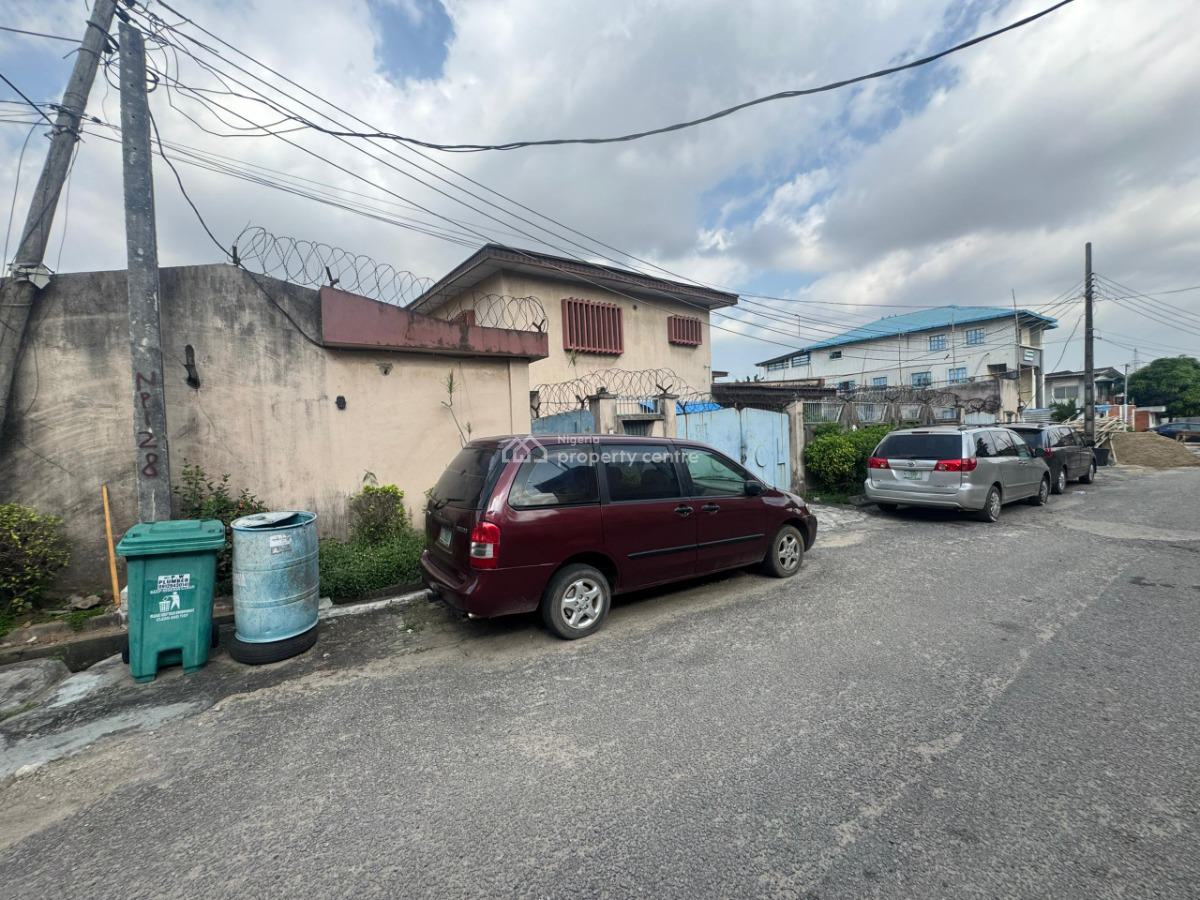Fully Fenced Land Measuring 840 Sqm with a Demolishable Structure, Adeniyi Jones, Ikeja, Lagos, Mixed-use Land for Sale