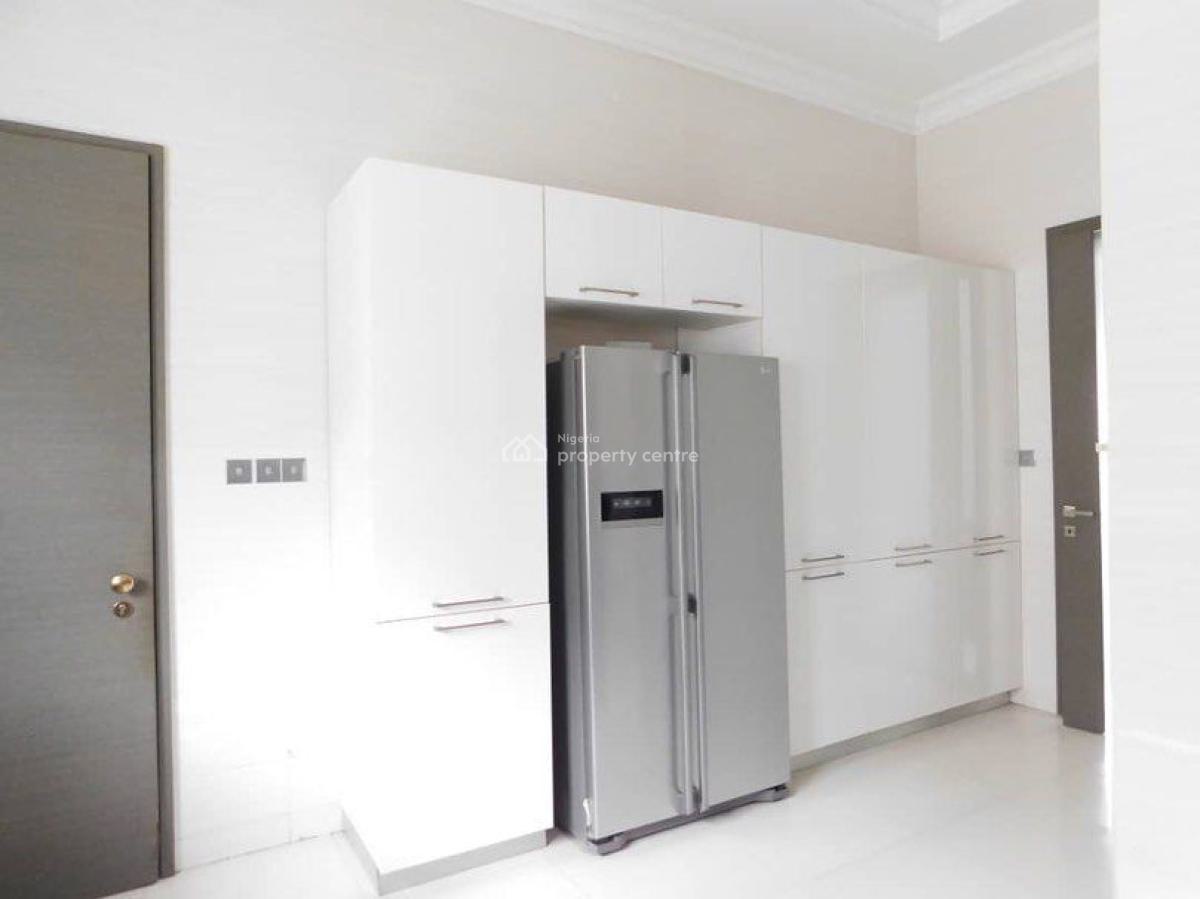 a Refined 3-bedroom Terrace, Banana Island, Ikoyi, Lagos, Terraced Bungalow for Rent