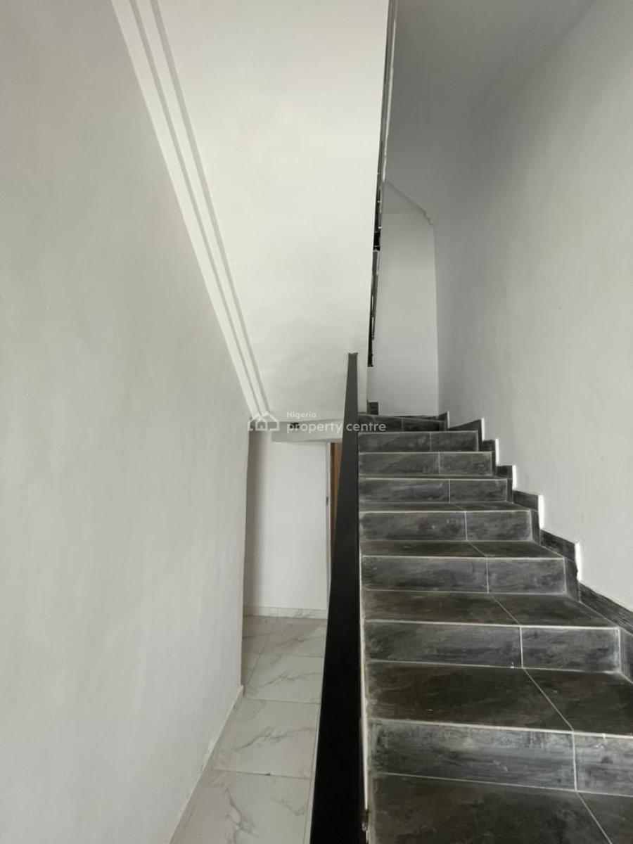 4 Bedroom Terrace Duplex with Bq, Ologolo, Lekki, Lagos, Terraced Duplex for Sale