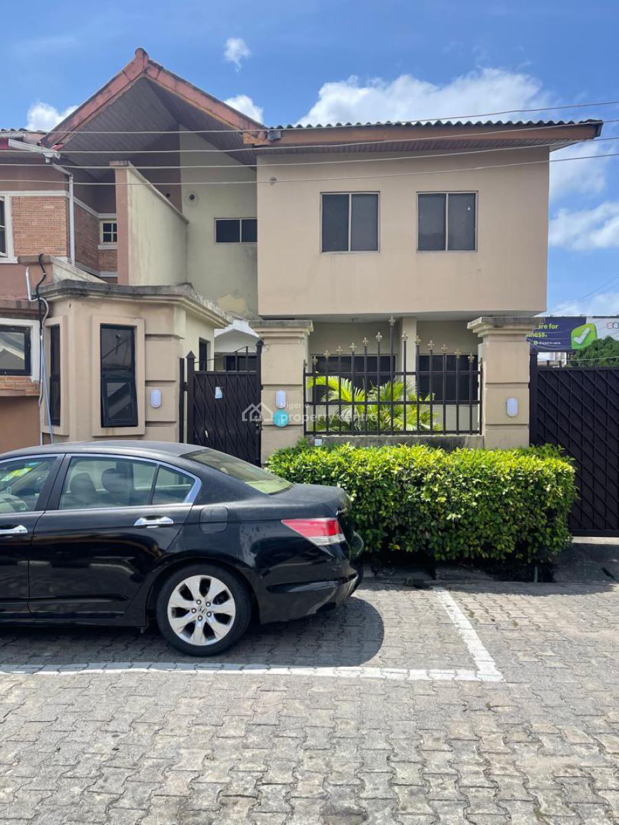 Four Bedroom Semi Detached with Bq, Lekki Phase 1, Lekki, Lagos, Semi-detached Duplex for Rent
