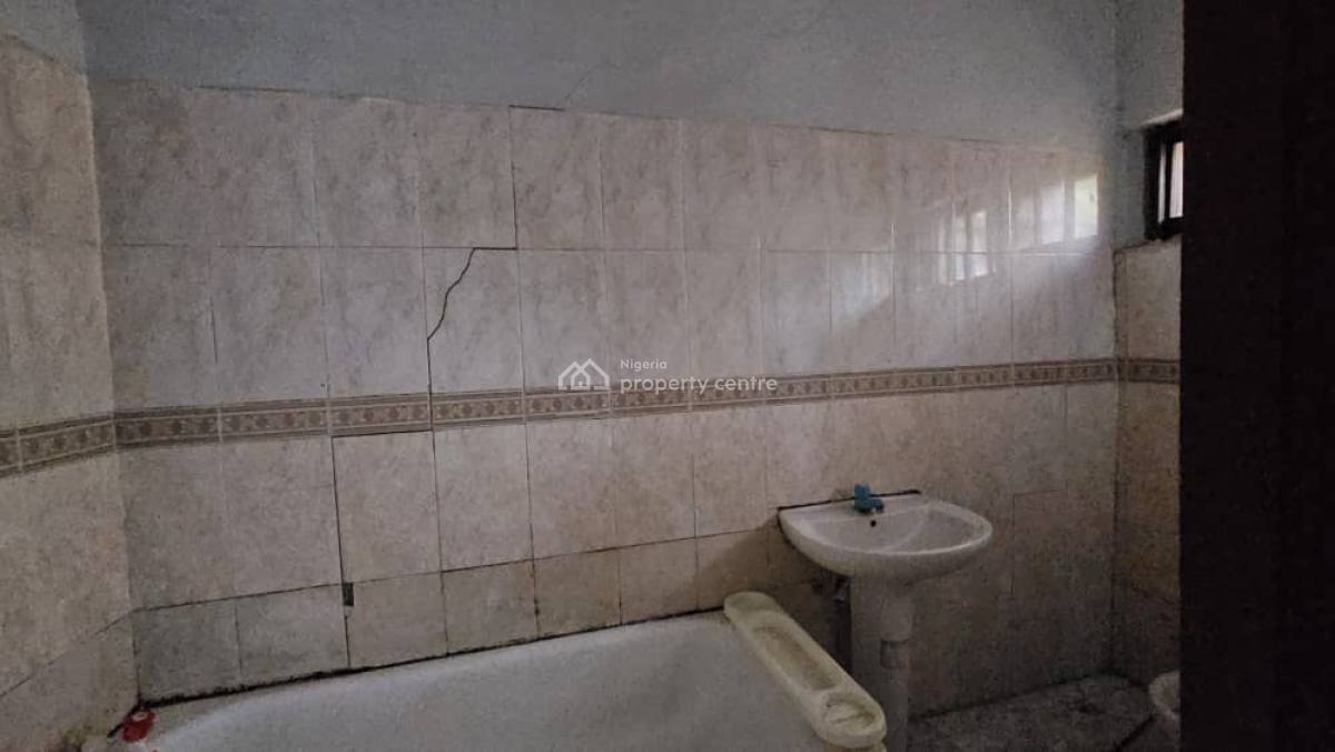 Fantastic 3 Bedroom Flat, Ikeja Gra, Ikeja, Lagos, Block of Flats for Sale
