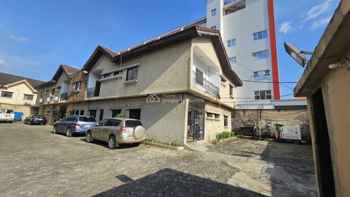 Fantastic 3 Bedroom Flat, Ikeja Gra, Ikeja, Lagos, Block of Flats for Sale