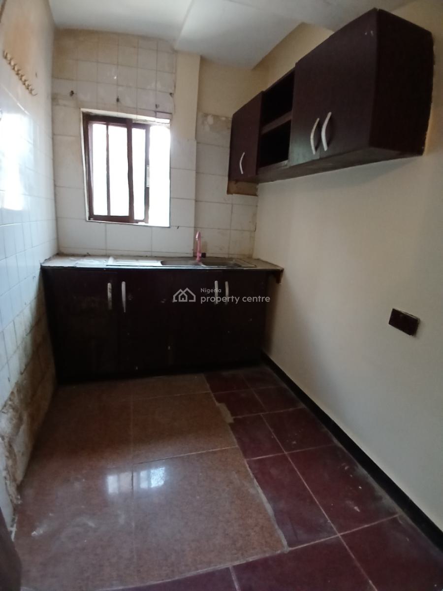 Well Renovated 2 Bedroom Block of Flat, Asokoro Abuja Diplomatic Zone, Asokoro District, Abuja, House for Rent