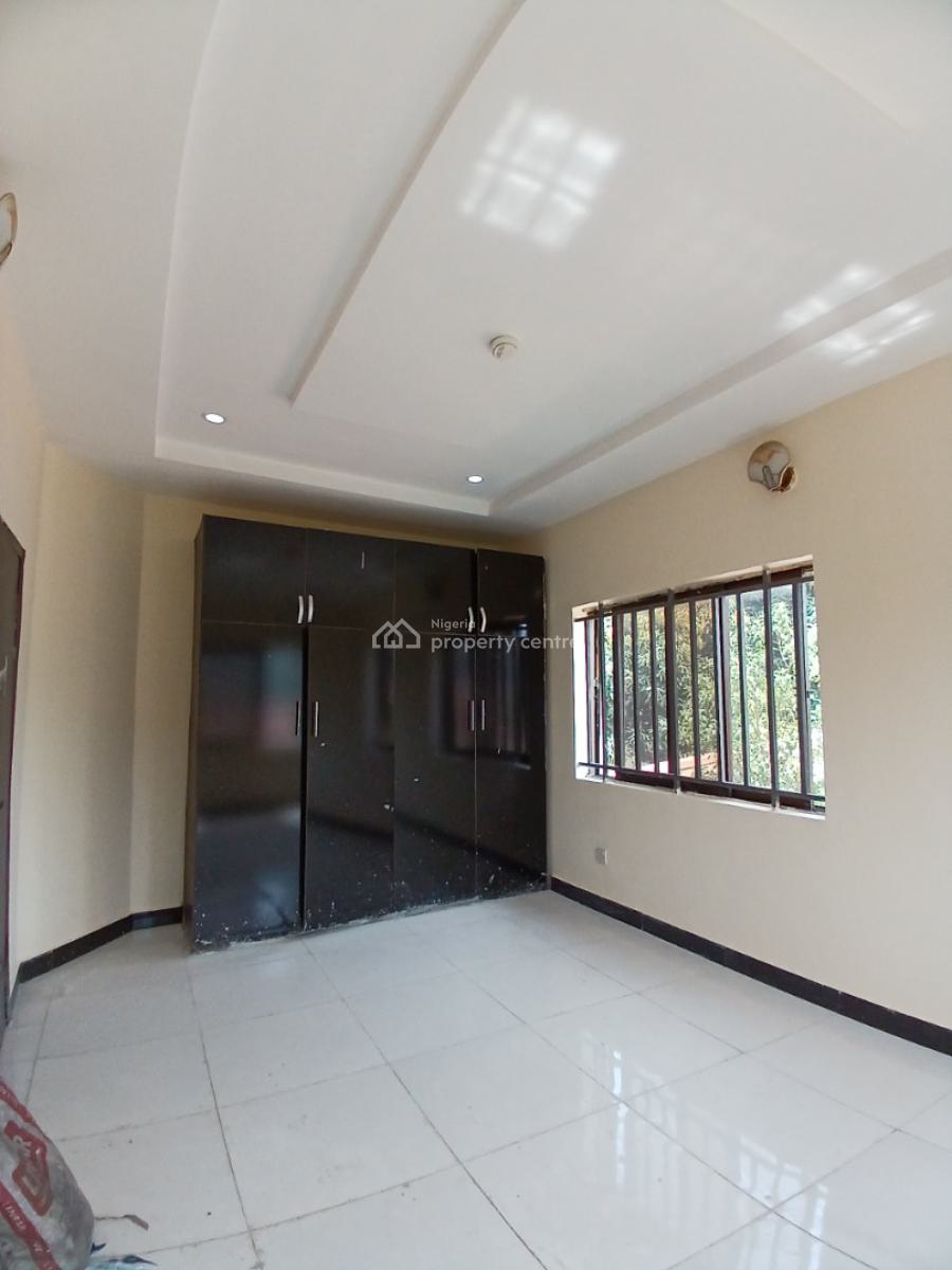 Well Renovated 2 Bedroom Block of Flat, Asokoro Abuja Diplomatic Zone, Asokoro District, Abuja, House for Rent