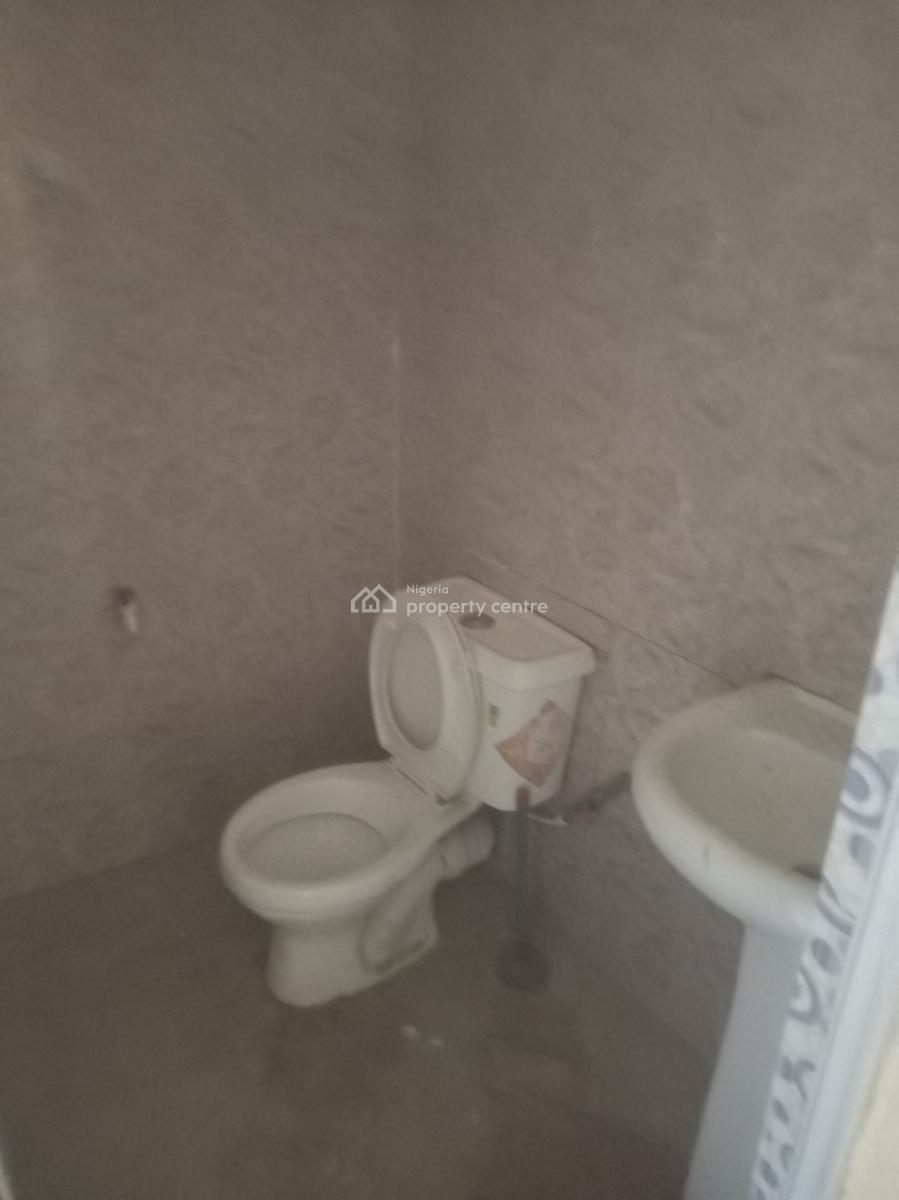 Clean 2 Bedroom, Mobil Isheri Oshun, Isolo, Lagos, Flat / Apartment for Rent