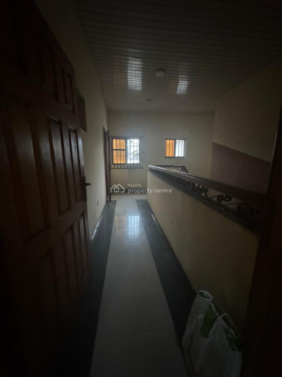 Very Spacious 3 Bedroom Flat, Thomas Estate, Ajah, Lagos, Flat / Apartment for Rent