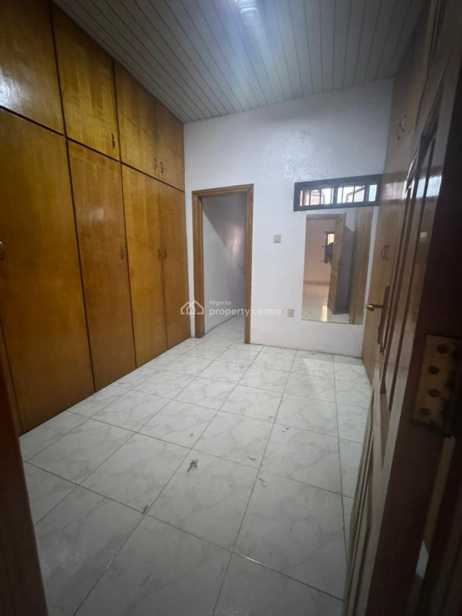 Very Spacious 3 Bedroom Flat, Thomas Estate, Ajah, Lagos, Flat / Apartment for Rent