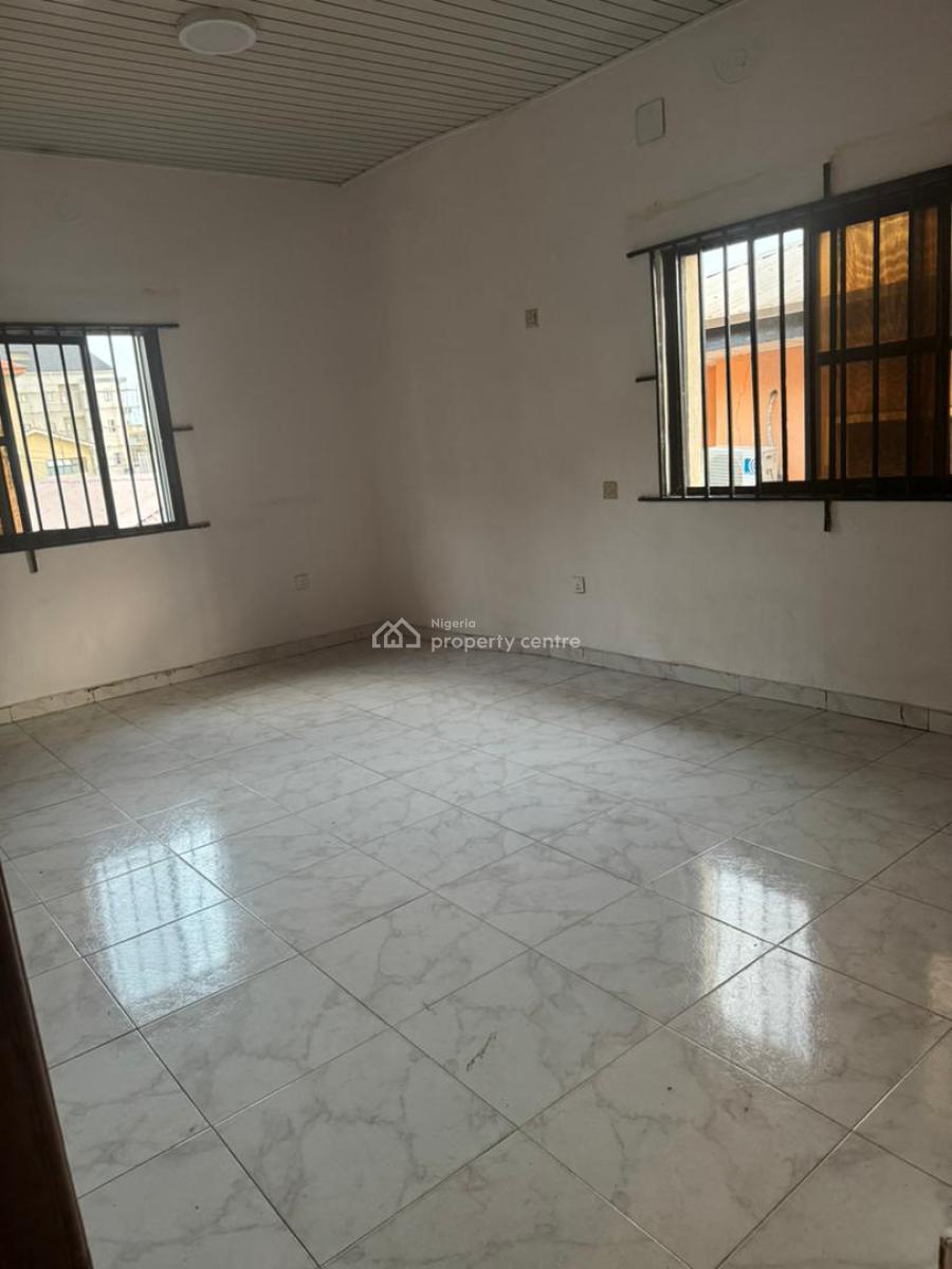 Very Spacious 3 Bedroom Flat, Thomas Estate, Ajah, Lagos, Flat / Apartment for Rent