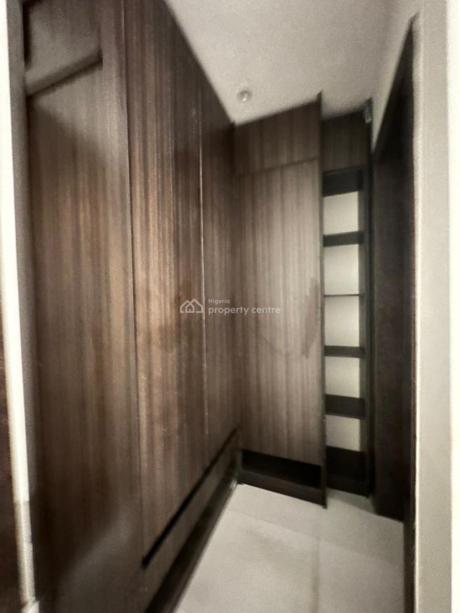 2 Bedroom Apartment, Lekki Phase 1, Lekki, Lagos, Flat / Apartment for Sale