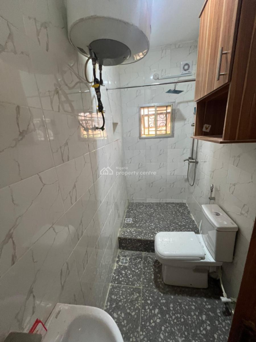 Lovely 2bedroom Flat, Off Admiralty Way, Lekki Phase 1, Lekki, Lagos, Flat / Apartment for Rent