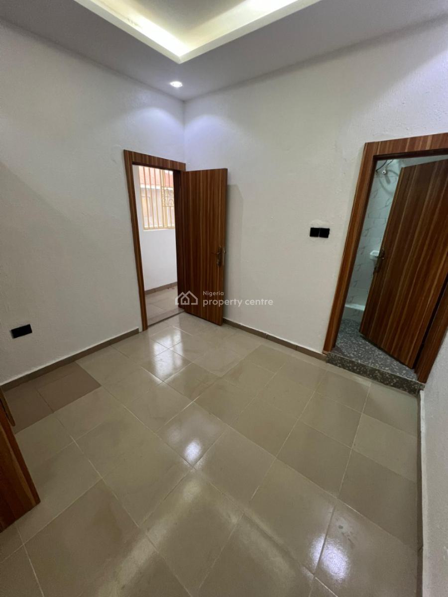 Lovely 2bedroom Flat, Off Admiralty Way, Lekki Phase 1, Lekki, Lagos, Flat / Apartment for Rent