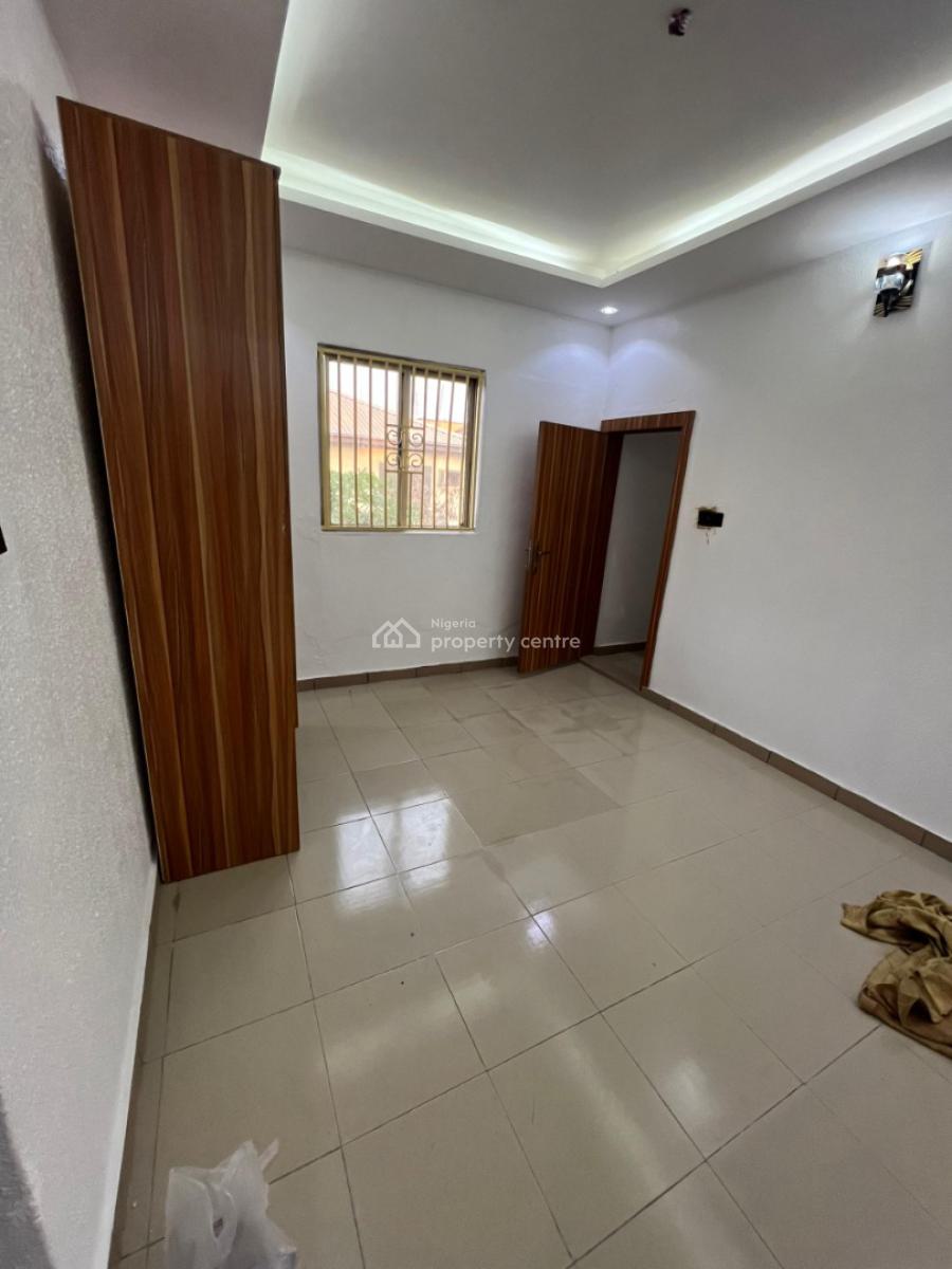 Lovely 2bedroom Flat, Off Admiralty Way, Lekki Phase 1, Lekki, Lagos, Flat / Apartment for Rent