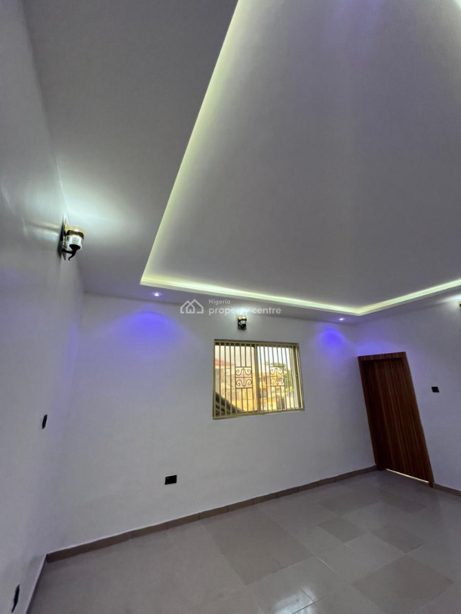 Lovely 2bedroom Flat, Off Admiralty Way, Lekki Phase 1, Lekki, Lagos, Flat / Apartment for Rent