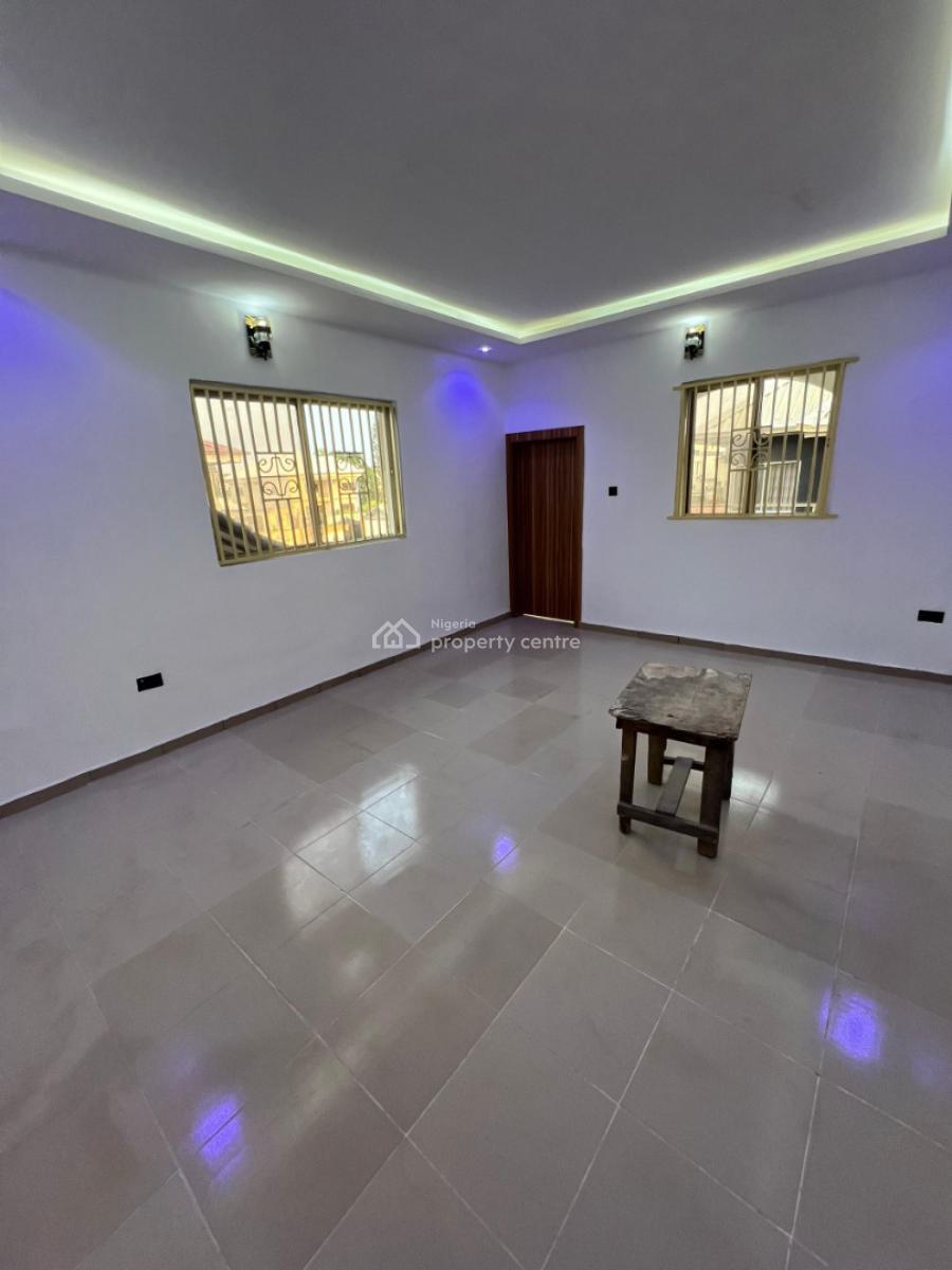 Lovely 2bedroom Flat, Off Admiralty Way, Lekki Phase 1, Lekki, Lagos, Flat / Apartment for Rent
