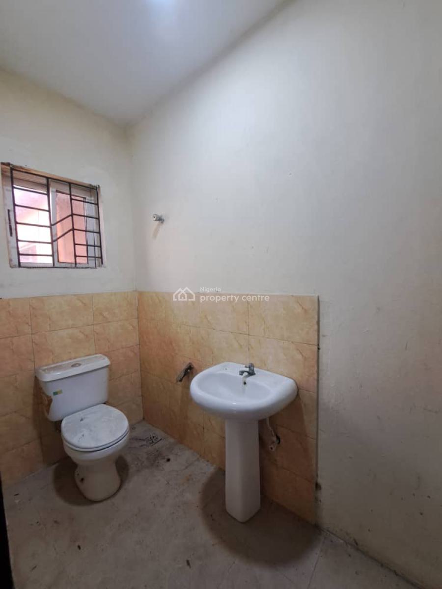 Luxury and Spacious 3bed Flat Upstairs Readily Available, Secured Place Next to Elegushi., Ikate Elegushi, Lekki, Lagos, Flat / Apartment for Rent