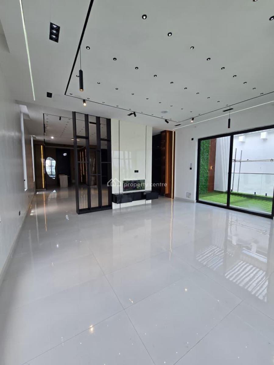 Modern and Spacious 5 Bedroom Detached with Bq, Pool, Patio & Rooftop, Chevron, Lekki, Lagos, Detached Duplex for Sale