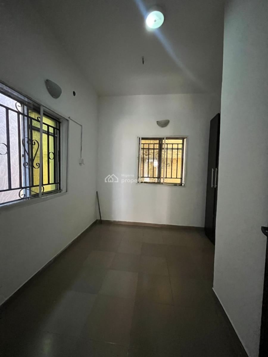 1 Bedroom Apartment, Ilaje, Lekki, Lagos, Mini Flat (room and Parlour) for Rent