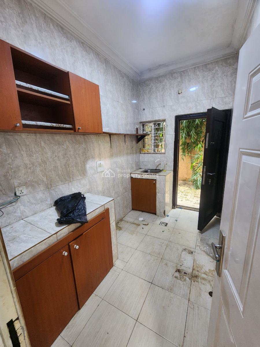 Luxury Two Bedroom Block of Flat, News Engineering, Dawaki, Gwarinpa, Abuja, Flat / Apartment for Rent