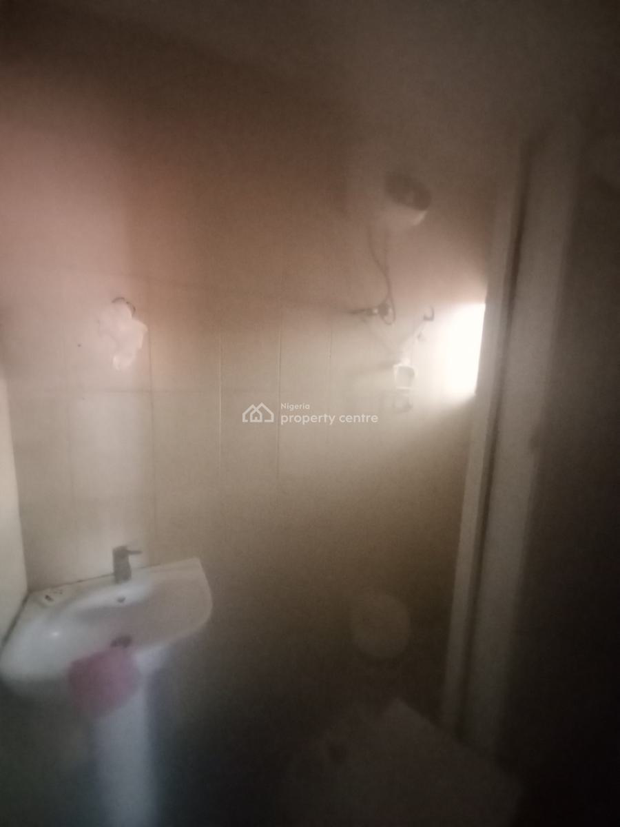 Standard and Spacious 3 Bedroom Apartment, Around Skymall, Ajah, Lagos, Flat / Apartment for Rent