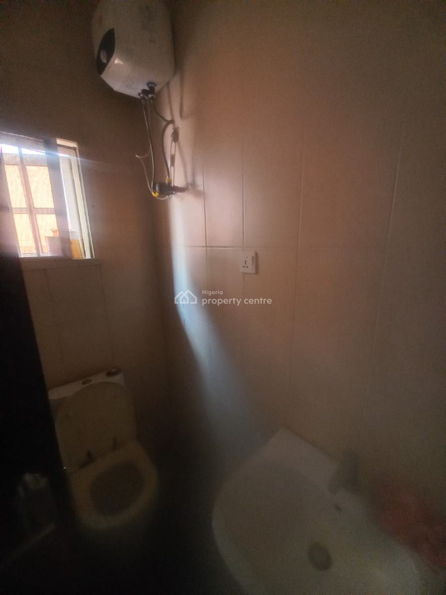 Standard and Spacious 3 Bedroom Apartment, Around Skymall, Ajah, Lagos, Flat / Apartment for Rent
