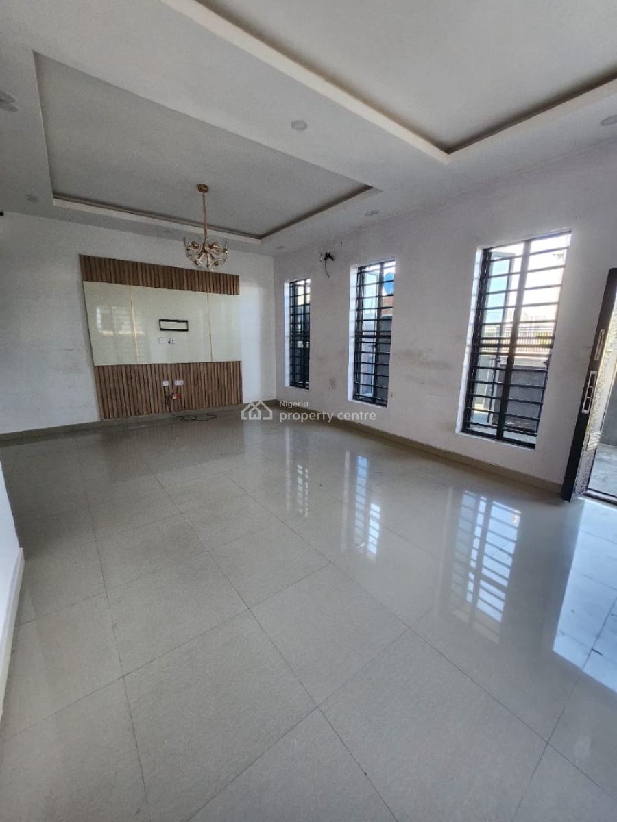 a Well Used 4 Bedrooms Semi Detached Duplex with a Bq, Orchid Road Lekki, Lekki Phase 2, Lekki, Lagos, Semi-detached Duplex for Rent